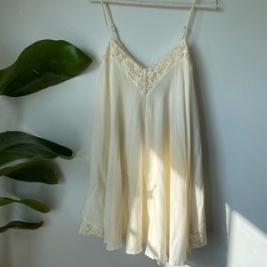 Flowy Off-white lace v-neck Boho Sundress